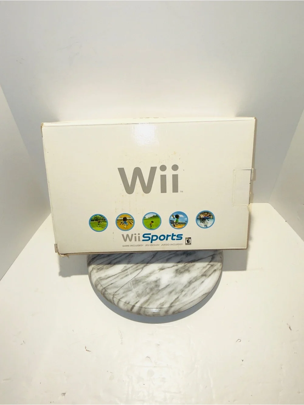 Nintendo Wii Console & Box Bundle White RVL-001 + Wii Sports + 2 Remotes Tested